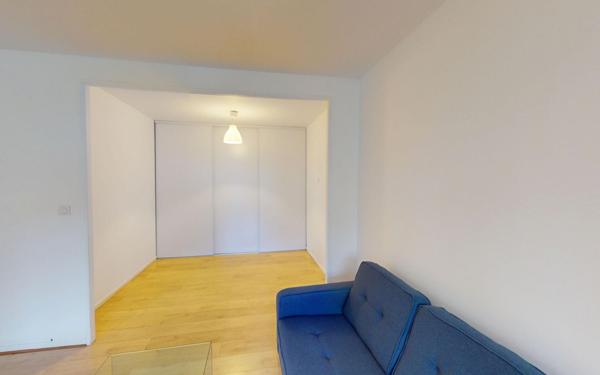 Appartement à louer    2 pièces •  Vaulx-en-Velin