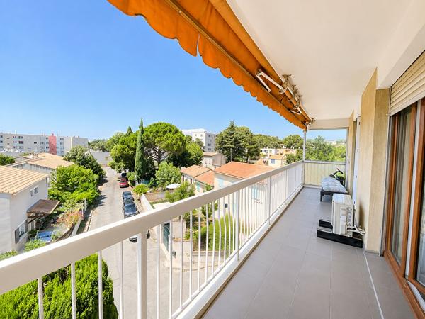 Salon-de-Provence ? Spacieux T3 de 80 m² avec garage et deux balcons