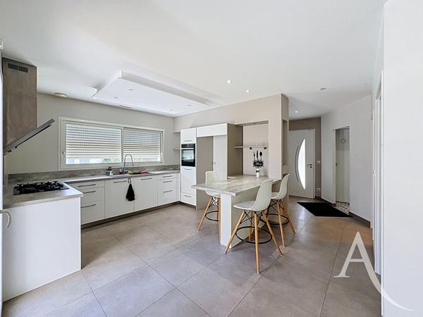 Villa contemporaine Plain pied- 172m² - Piscine - Terrain 1230 m²
