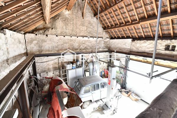 Corps de bâtiment à rénover !