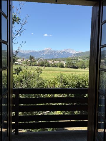 Maison familiale avec grand terrain constructible à Jausiers