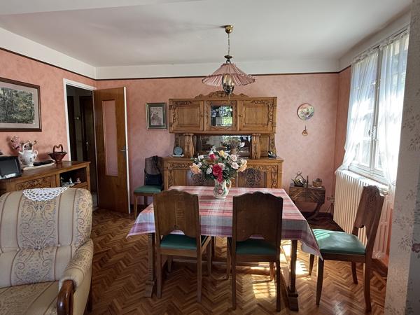 Maison familiale avec grand terrain constructible à Jausiers