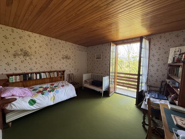 Maison familiale avec grand terrain constructible à Jausiers