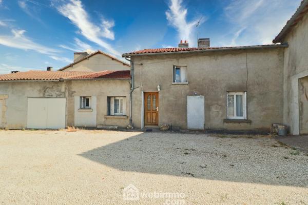 Maison de village 113 m² à Valence-en-Poitou 86700