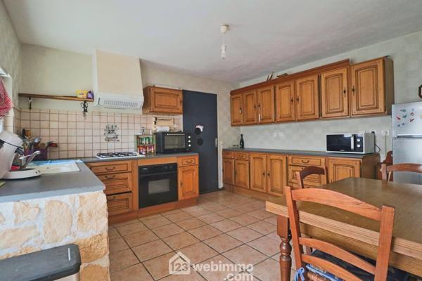 Maison de village 113 m² à Valence-en-Poitou 86700