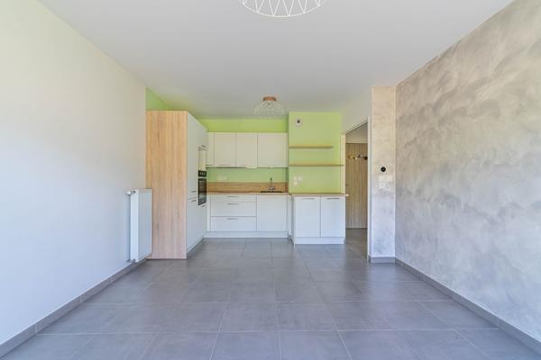 A vendre - Appartement T2 récent avec balcon, cave et 2 stationnements  -Vincy, La Balme-de-Sillingy