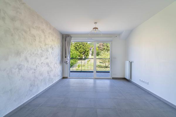 A vendre - Appartement T2 récent avec balcon, cave et 2 stationnements  -Vincy, La Balme-de-Sillingy