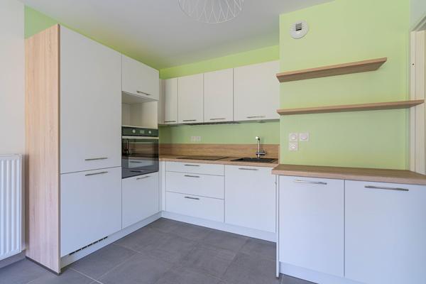 A vendre - Appartement T2 récent avec balcon, cave et 2 stationnements  -Vincy, La Balme-de-Sillingy