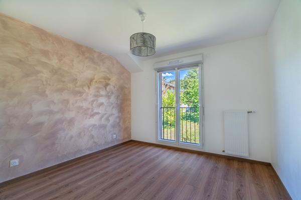A vendre - Appartement T2 récent avec balcon, cave et 2 stationnements  -Vincy, La Balme-de-Sillingy