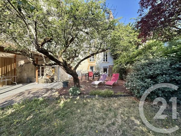 Maison à vendre  9 pièces - 225 m 2   MOULINS  - 03