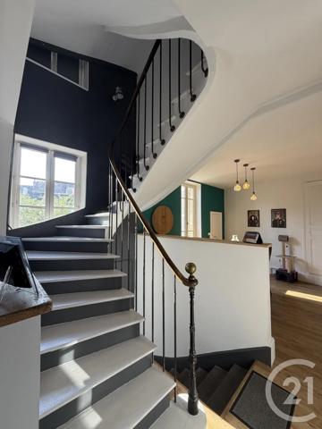 Maison à vendre  9 pièces - 225 m 2   MOULINS  - 03