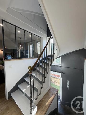 Maison à vendre  9 pièces - 225 m 2   MOULINS  - 03