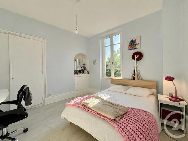 Maison à vendre  9 pièces - 225 m 2   MOULINS  - 03