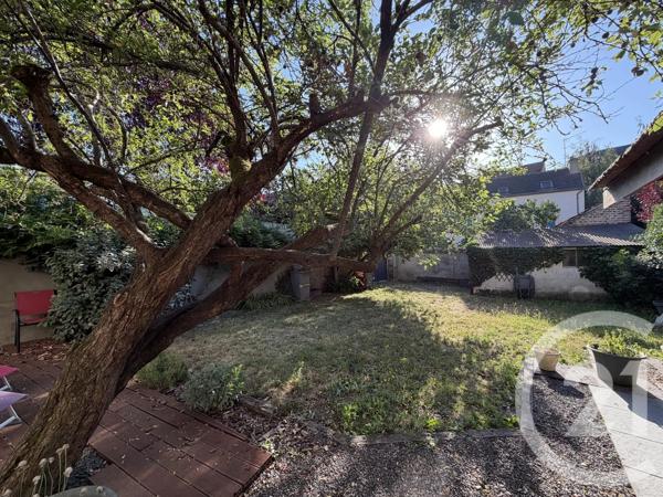 Maison à vendre  9 pièces - 225 m 2   MOULINS  - 03