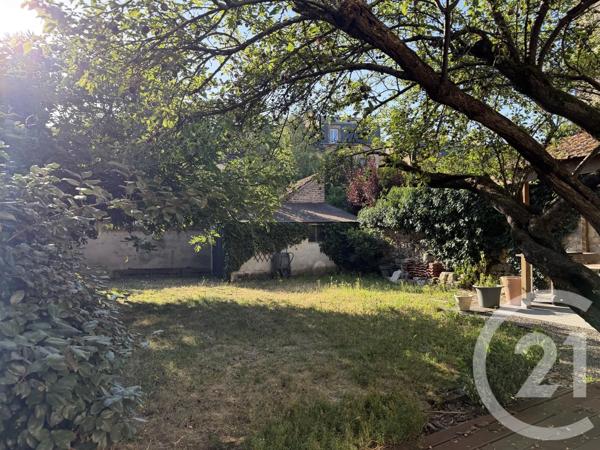 Maison à vendre  9 pièces - 225 m 2   MOULINS  - 03