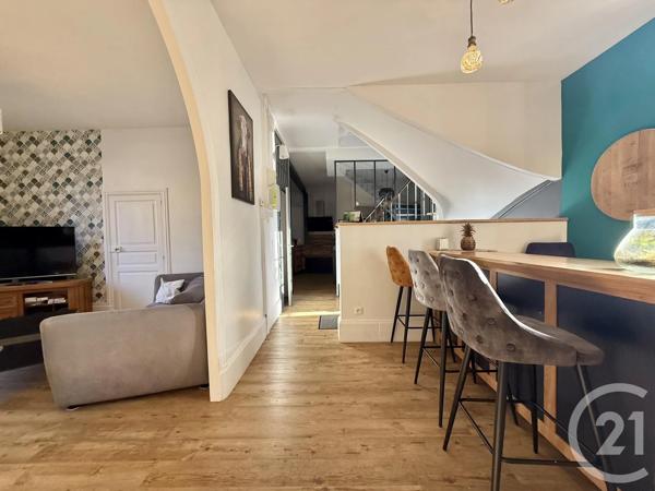 Maison à vendre  9 pièces - 225 m 2   MOULINS  - 03