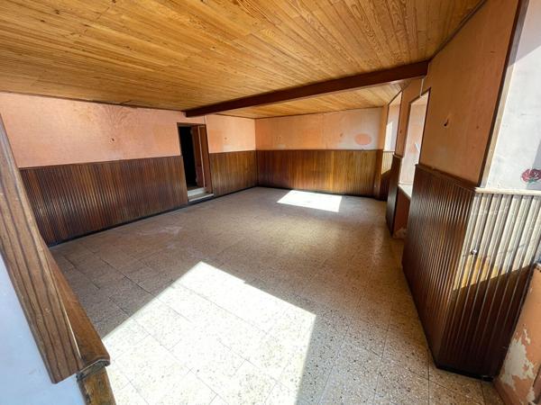 Local commercial de 65 m² sur la commune de Château Arnoux