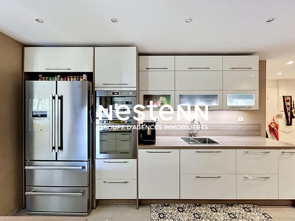 Appartement Cassis 4 pièces, 80 m2 au calme absolu avec vue mer, terrasse, stationnement facile