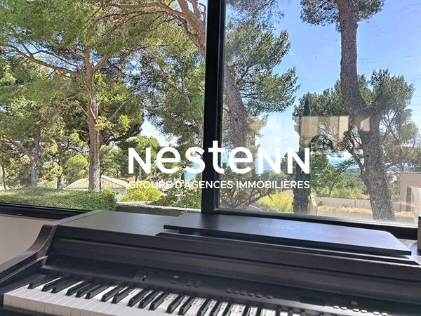 Appartement Cassis 4 pièces, 80 m2 au calme absolu avec vue mer, terrasse, stationnement facile