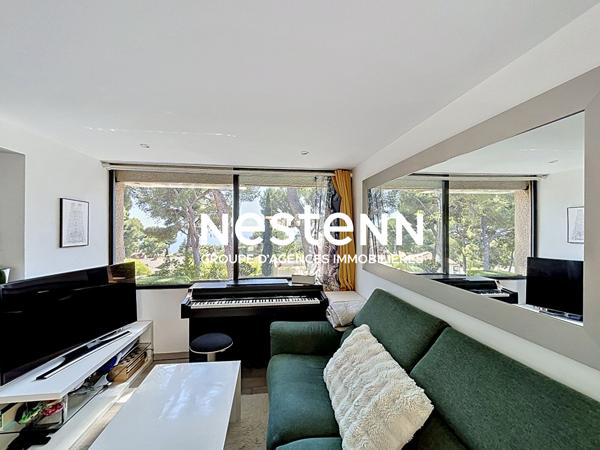 Appartement Cassis 4 pièces, 80 m2 au calme absolu avec vue mer, terrasse, stationnement facile