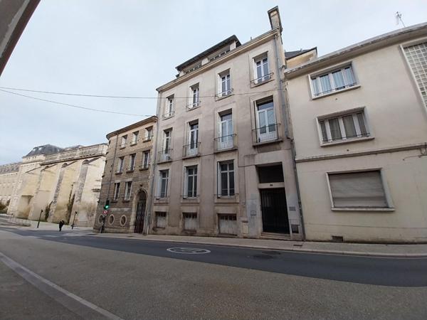 Immeuble Poitiers 7 pièces 240 m2