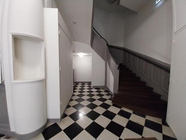 Immeuble Poitiers 7 pièces 240 m2