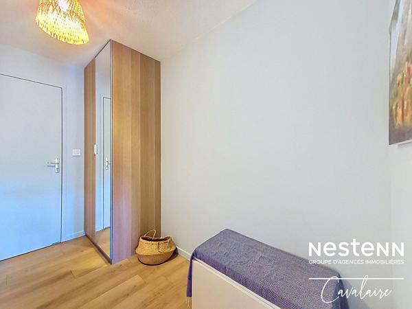 la Croix Valmer - Appartement refait à neuf d'environ 28 m² avec garage, terrasse et piscine