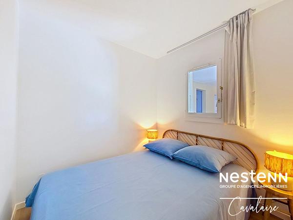 la Croix Valmer - Appartement refait à neuf d'environ 28 m² avec garage, terrasse et piscine