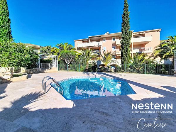 la Croix Valmer - Appartement refait à neuf d'environ 28 m² avec garage, terrasse et piscine