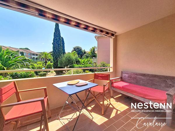 la Croix Valmer - Appartement refait à neuf d'environ 28 m² avec garage, terrasse et piscine
