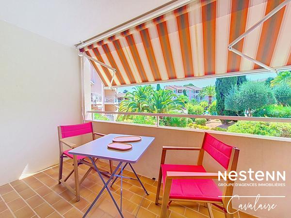 la Croix Valmer - Appartement refait à neuf d'environ 28 m² avec garage, terrasse et piscine