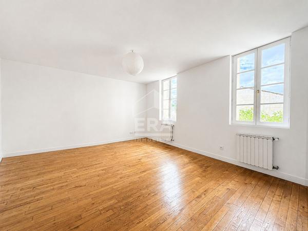 Maison Roullet Saint Estephe 7 pièce(s), 5ch, 229 m2
