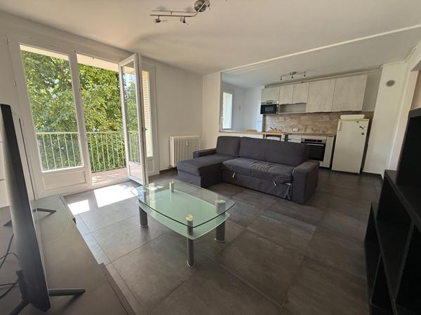 Appartement T1 bis Villeurbanne 37.71 m2, balcon, au calme, verdure, cuisine équipée, cave et possibilité acquérir un garage.