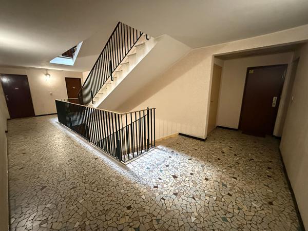 Appartement T1 bis Villeurbanne 37.71 m2, balcon, au calme, verdure, cuisine équipée, cave et possibilité acquérir un garage.