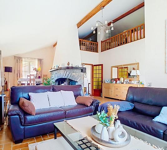 Charmante maison familiale à vendre à Brenthonne - 7 pièces, grand terrain et garage