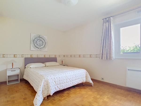 Charmante maison familiale à vendre à Brenthonne - 7 pièces, grand terrain et garage