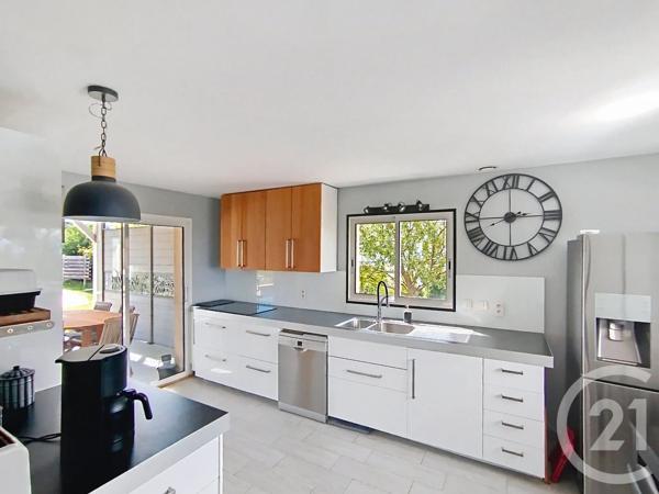 Maison à vendre  5 pièces - 204 m 2   VIENNE  - 38