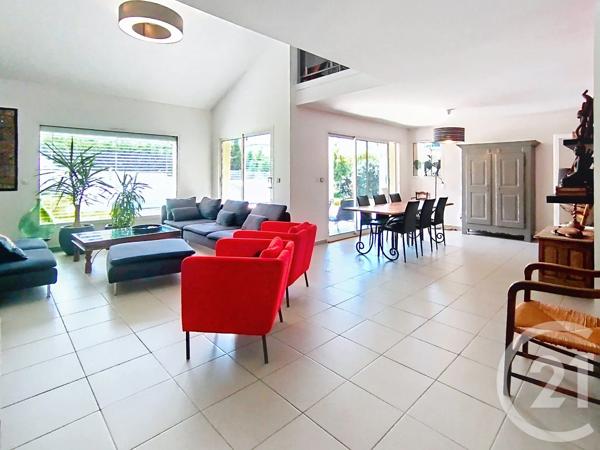 Maison à vendre  5 pièces - 204 m 2   VIENNE  - 38
