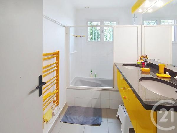 Maison à vendre  5 pièces - 204 m 2   VIENNE  - 38