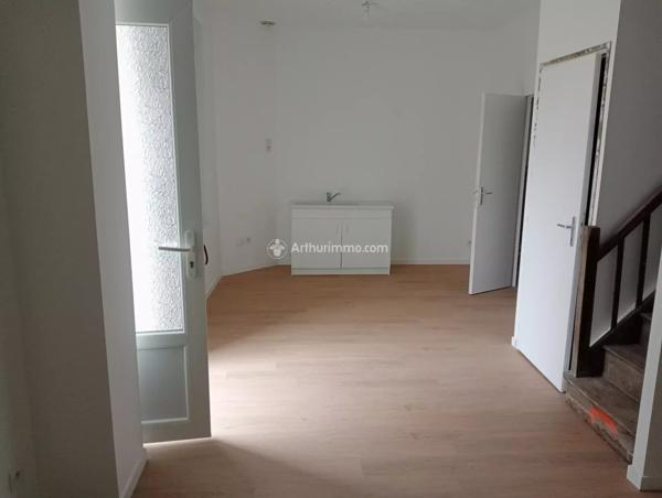 Vente Maison de village 3 pièces 55 m2 à Champgenéteux