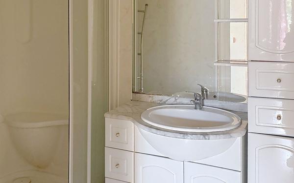 Appartement à vendre    2 pièces • 50 m2 Billère