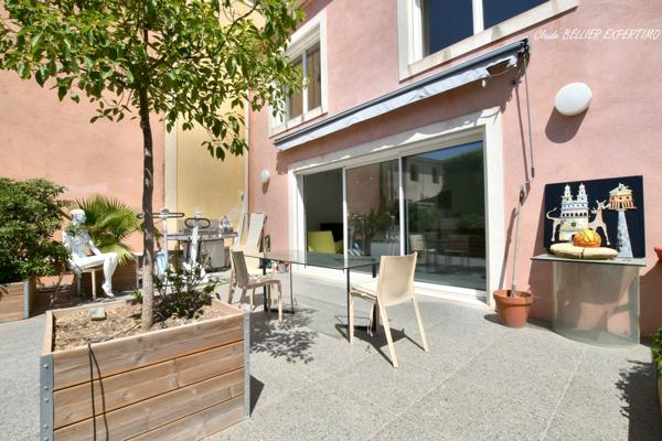 Maison mitoyenne de 2024, avec Terrasse, notée B au DPE à vendre à Marseille 8eme Quartier Vieille Chapelle /