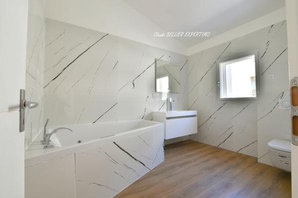 Maison mitoyenne de 2024, avec Terrasse, notée B au DPE à vendre à Marseille 8eme Quartier Vieille Chapelle /