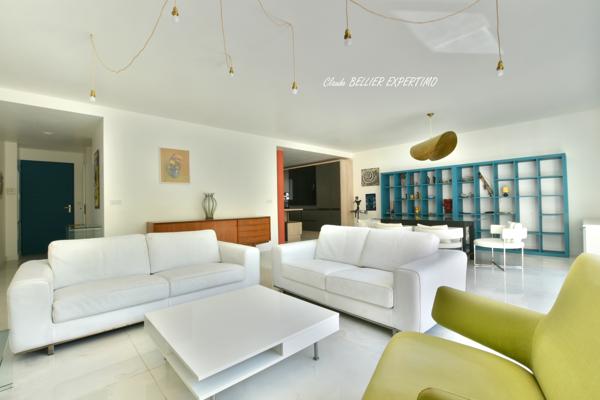 Maison mitoyenne de 2024, avec Terrasse, notée B au DPE à vendre à Marseille 8eme Quartier Vieille Chapelle /