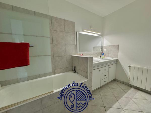 Maison 8 pièce(s) 5 chambre(s) 210 m²