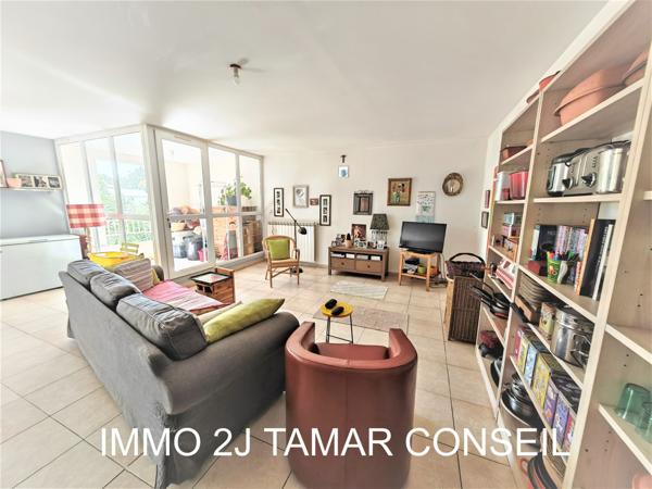 Cadenet (84160) Avenue Philippe de Girard Appartement T3 77,39 m² 84160 CADENET