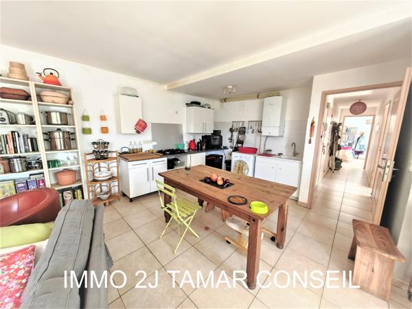 Cadenet (84160) Avenue Philippe de Girard Appartement T3 77,39 m² 84160 CADENET