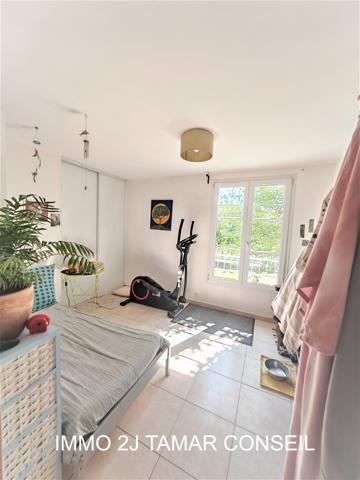 Cadenet (84160) Avenue Philippe de Girard Appartement T3 77,39 m² 84160 CADENET