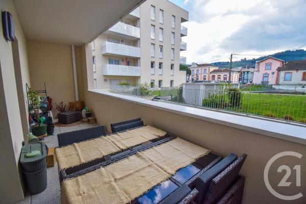Appartement F5 à vendre  5 pièces - 92,72 m 2   TARARE  - 69