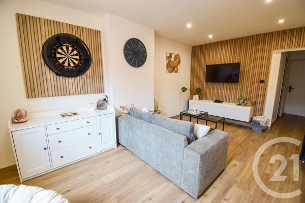 Appartement F5 à vendre  5 pièces - 92,72 m 2   TARARE  - 69
